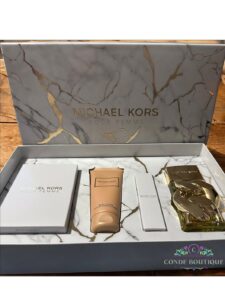 Michael Kors
Authentic 4-Pc. Pour Femme Eau de Parfum Gift Set
